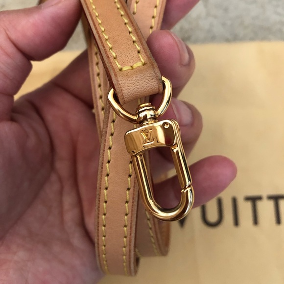 Louis Vuitton Eva Clutch - Picture 8 of 10